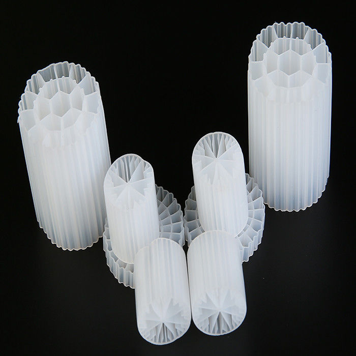 फ्लोटिंग एमबीबीआर बायोसेल फ़िल्टर मीडिया कोई तालाब जल फ़िल्टर एक्वैरियम के लिए