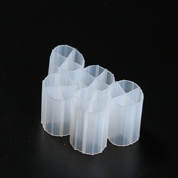 सफेद फ्लोटिंग फिल्टर मीडिया वर्जिन एचडीपीई सामग्री PE01 12 मिमी X 9 मिमी