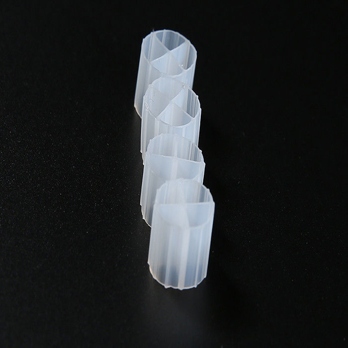 उच्च दक्षता सफेद रंग प्लास्टिक सामग्री फिल्टर मीडिया अपशिष्ट जल उपचार के लिए