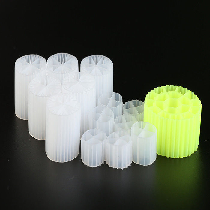 ब्लैक वर्जिन एचडीपीई मटेरियल एमबीबीआर प्लास्टिक फिल्टर मीडिया के लिए मछलीघर 25mm X 12mm