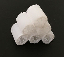 सात छेद बायोसेल फिल्टर मीडिया HIPS सफेद रंग सामग्री प्लास्टिक डूबने फिल्टर मीडिया पूल के लिए