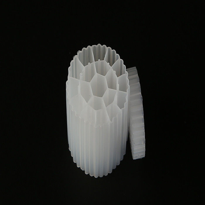 पर्यावरण के अनुकूल चलती बिस्तर बायोफिल्म रिएक्टर अपशिष्ट जल उपचार के लिए कुंवारी एचडीपीई सामग्री