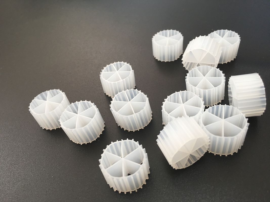 KLB04 एमबीबीआर बायो मीडिया / एचडीपीई फिल्टर मीडिया सफेद रंग, 20 वर्ष जीवन काल