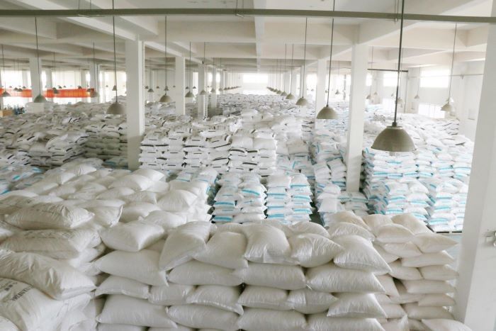 उच्च दक्षता सफेद रंग प्लास्टिक सामग्री फिल्टर मीडिया अपशिष्ट जल उपचार के लिए