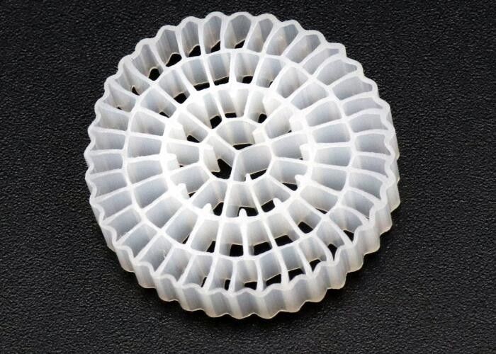 बायो फिल्म ग्रोथ फास्ट K1 माइक्रो फिल्टर मीडिया 25*10 मिमी कोई भी रंगीन एचडीपीई कल्डनेस