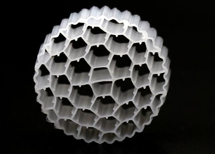 फ्लोटिंग बायो बॉल फिल्टर मीडिया MBBR 16mm X 10mm हाइड्रोफिलिक वर्जिन एचडीपीई सामग्री
