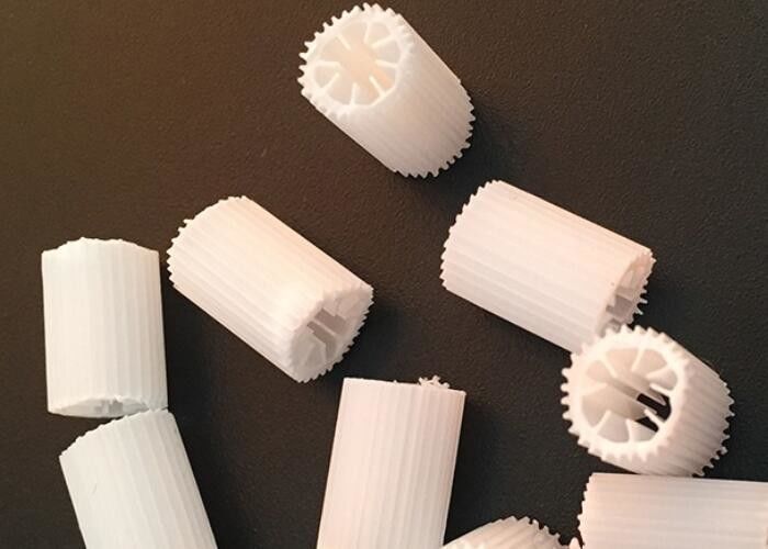 एचडीपीई सुरक्षित बायोमास बॉल आरएएस एमबीबीआर बायो फिल्टर मीडिया आईएफएएस प्रौद्योगिकी 5*10 मिमी