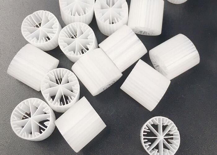 पर्यावरण के अनुकूल एनेरोबिक टैंक वाटर ट्रीटमेंट एमबीबीआर बायो मीडिया 15*15 मिमी बड़ा सतह क्षेत्र