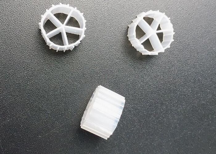 K1 K3 बायोफिल्म वाहक पैकिंग फिल्टर एचडीपीई 10*7 मिमी रास मछली पालन 5 कमरे