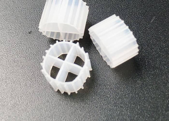 काल्डनेस एमबीबीआर बायो फिल्टर मीडिया फ्लोटिंग मूविंग बेड बायोफिल्म रिएक्टर एक्वेरियम सफेद रंग 11 * 7 मिमी