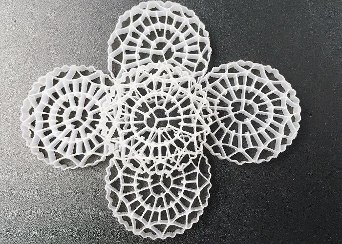 25*5mm K3 फिल्टर मीडिया एचडीपीई सामग्री Ifas प्रक्रिया MBBR बायोबॉल