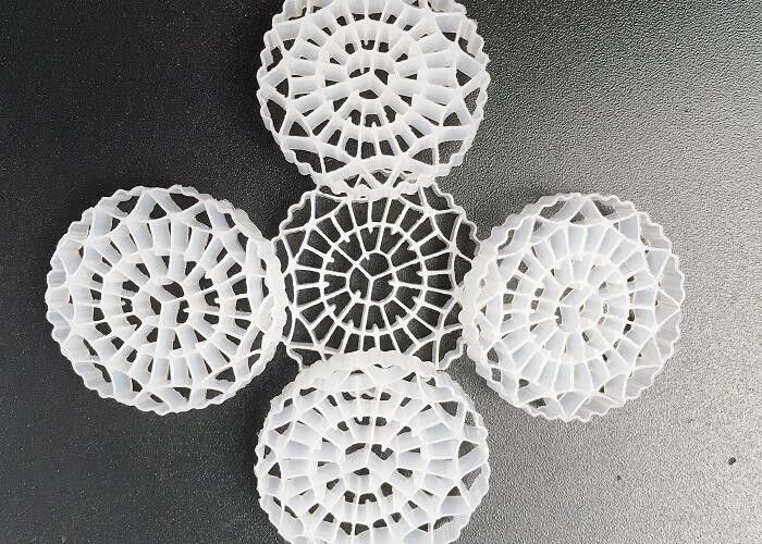 25*5mm K3 फिल्टर मीडिया एचडीपीई सामग्री Ifas प्रक्रिया MBBR बायोबॉल