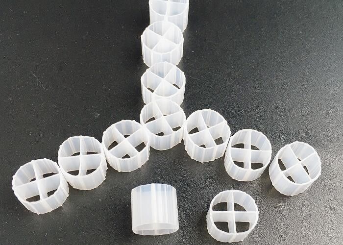 दीर्घायु MBBR फिल्टर मीडिया 4 छेद पर्यावरण के अनुकूल