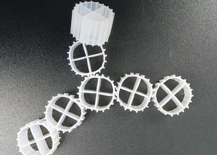 ऊर्जा की बचत एमबीबीआर मछलीघर प्लास्टिक फिल्टर मीडिया सरल संचालन रखरखाव