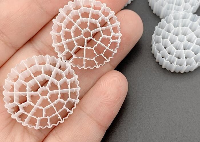 एमबीबीआर बायो बॉल सीवेज ट्रीटमेंट प्लास्टिक फिल्टर मीडिया 25*10एमएम