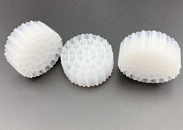 एफडीए पीई37 25*10 एमएम सफेद एचडीपीई एमबीबीआर फ्लोटिंग फिल्टर मीडिया