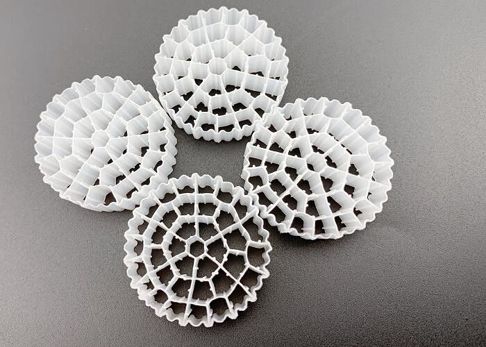 एफडीए पीई37 25*10 एमएम सफेद एचडीपीई एमबीबीआर फ्लोटिंग फिल्टर मीडिया