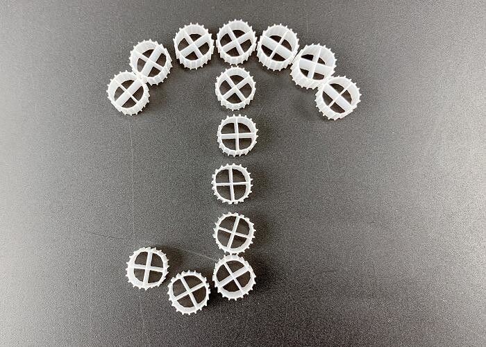 11*7mm MBBR बायो बॉल फिल्टर मीडिया बड़ा सतह क्षेत्र