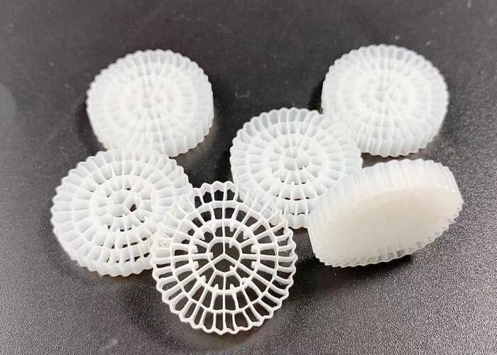 एचडीपीई एमबीबीआर कैरियर बायो फिल्टर फिश फार्म के लिए निलंबित बिस्तर 25x4MM