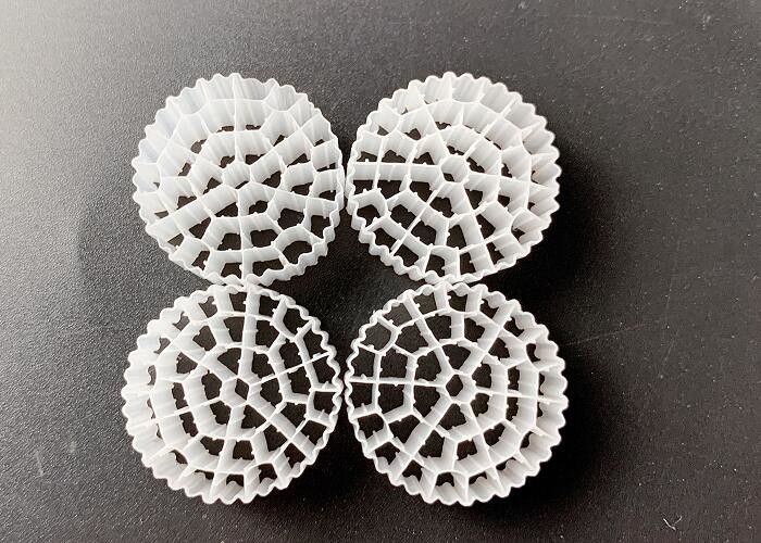 सफेद रंग SBR प्रक्रिया जल उपचार MBBR फिल्टर मीडिया ROHS REACH