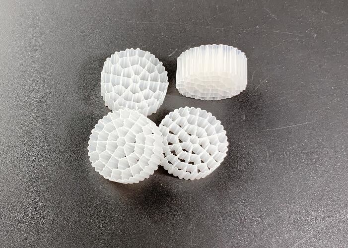 K3 मूविंग बेड बायोफिल्म रिएक्टर एमबीबीआर फ्लोटिंग फिल्टर मीडिया झींगा प्लास्टिक वाहक